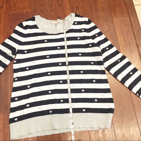 Striped Sweater with heart designs - Picture 5 of 5